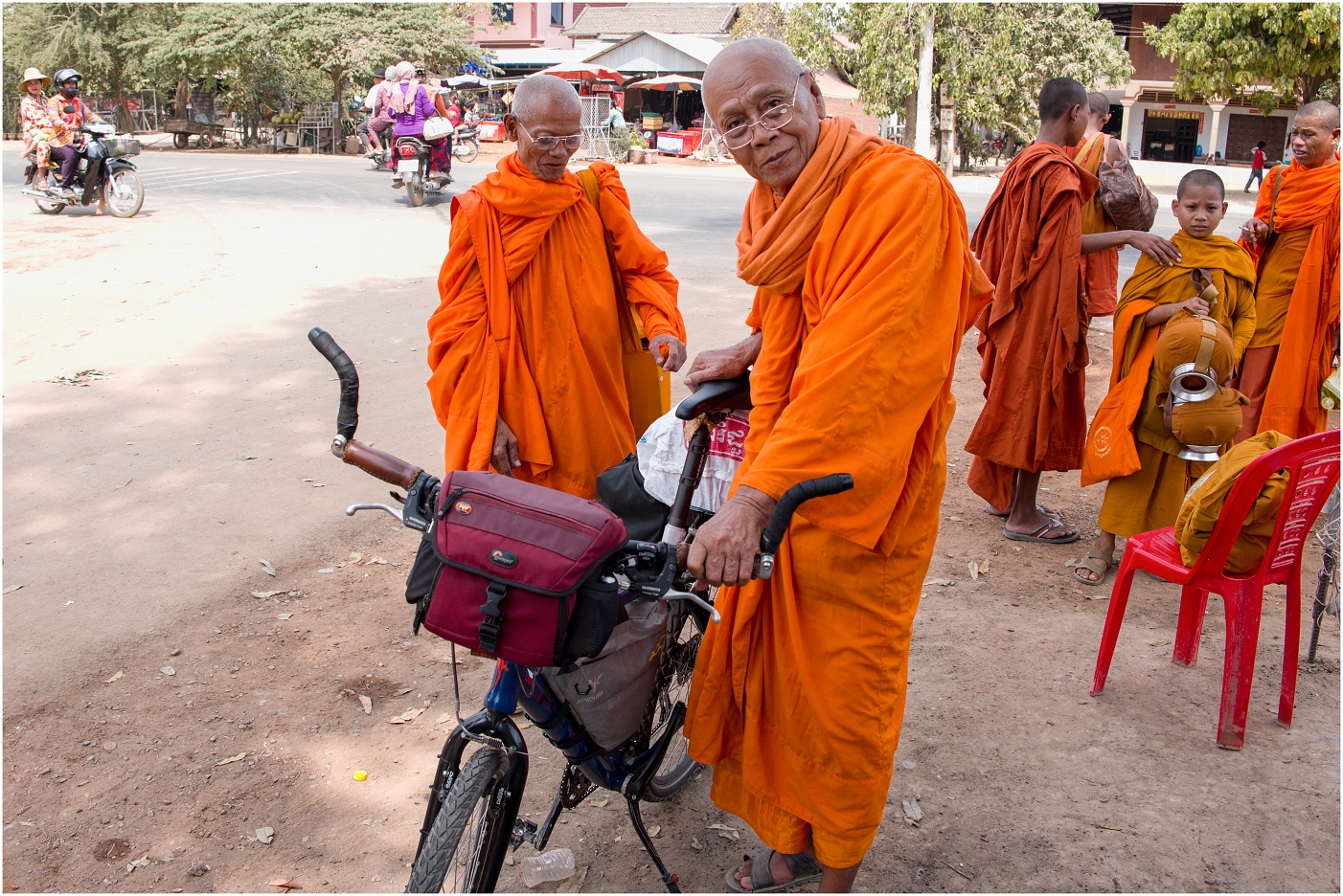 Dalajlámaཏཱ་ལའི་བླ་མ་ a kolo...